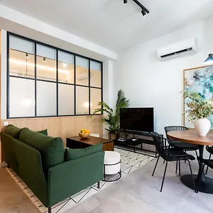 https://brand-new-2br-apartament-triana.es-andalucia.com